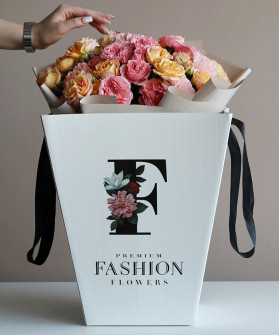 фирменная коробка для букета FASHION FLOWERS